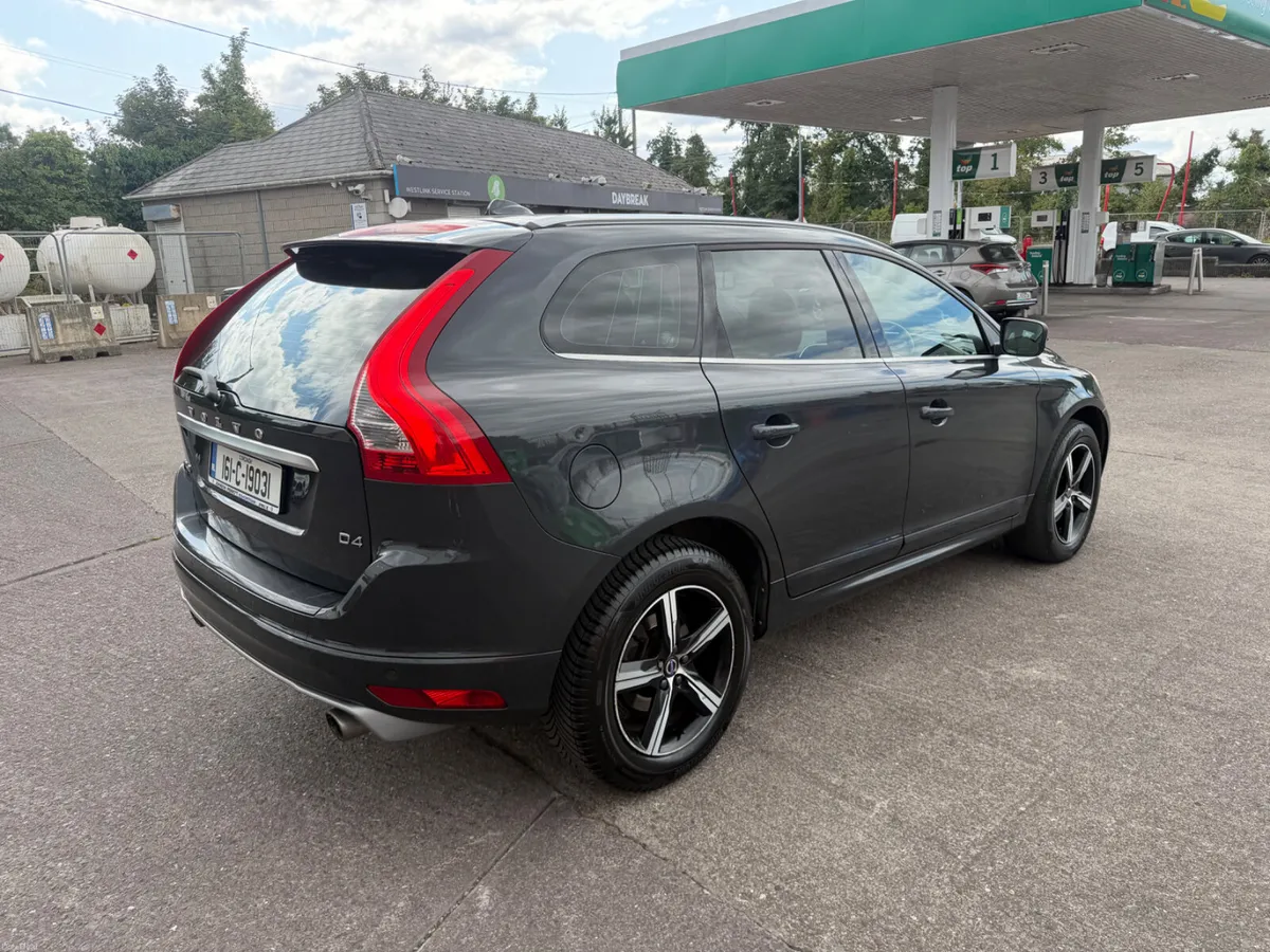 2916 Volvo XC60 R DESIGN - Image 4