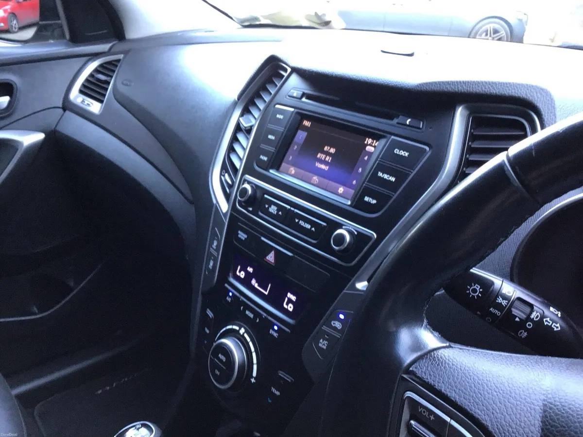 Hyundai Santafe - Image 2