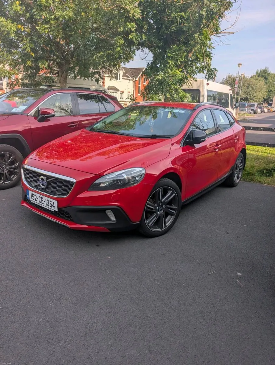 152 Volvo V40 2.0 Diesel - Image 1