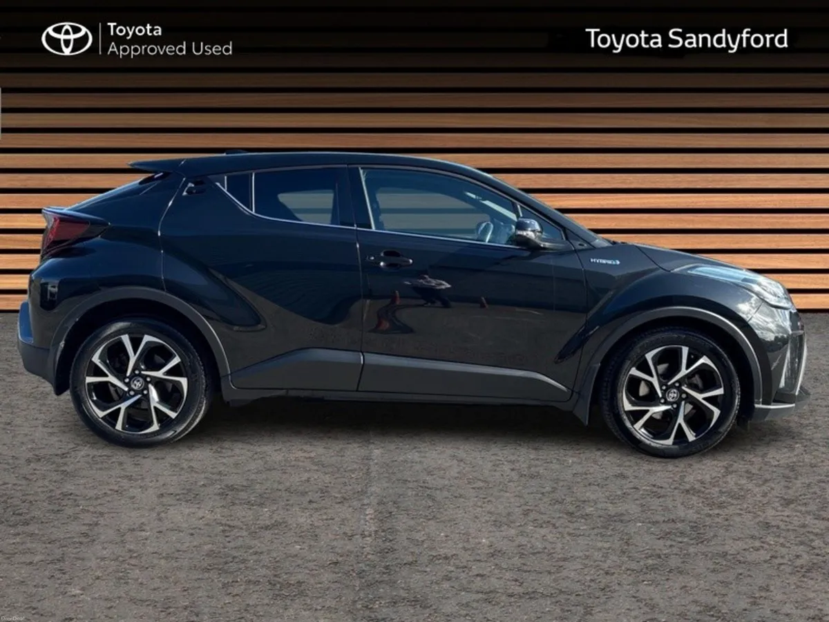 Toyota C-HR HYBRID SPORT // REAR CAMERA // BLUETOO - Image 3