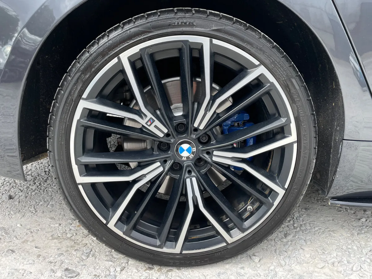 BMW 520D G30 LCI  M-Sport - Image 5