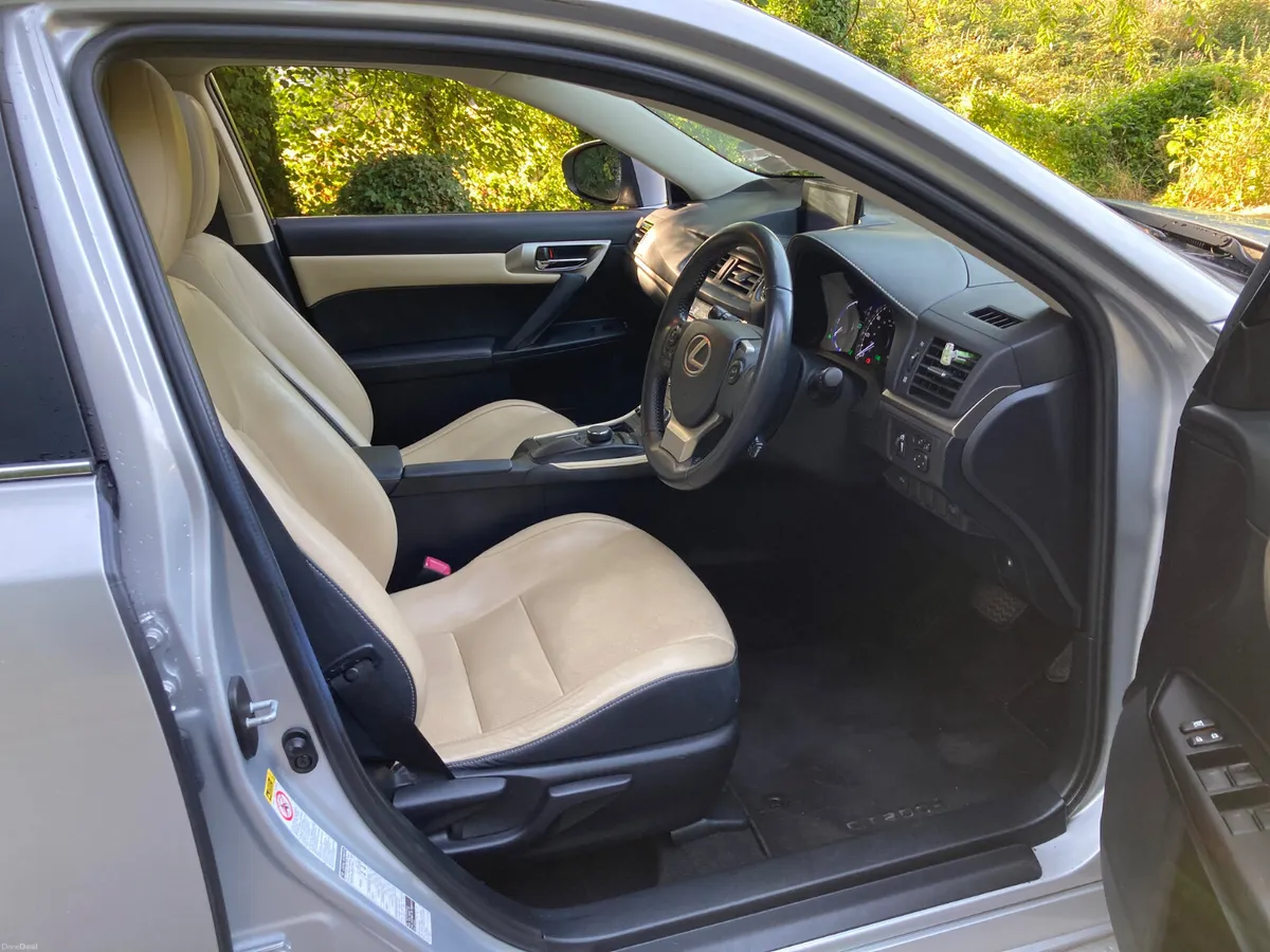 2015 Lexus CT 200h Auto Only 45000 Miles - Image 4