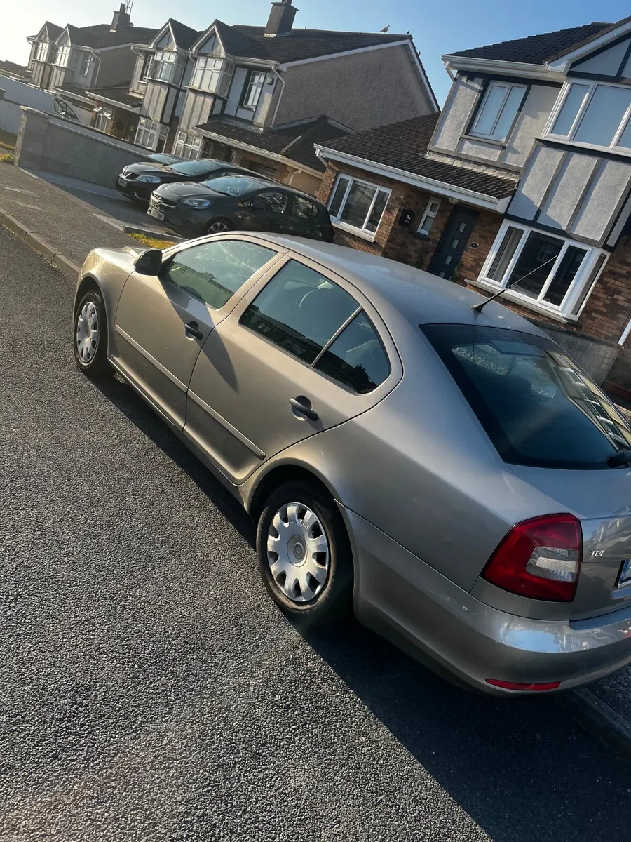 Skoda Octavia 2010 - Image 4