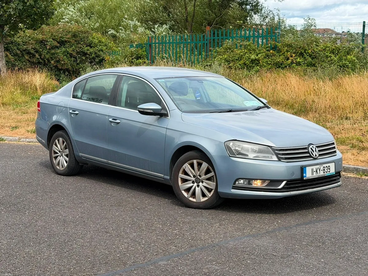 Volkswagen Passat - Image 2