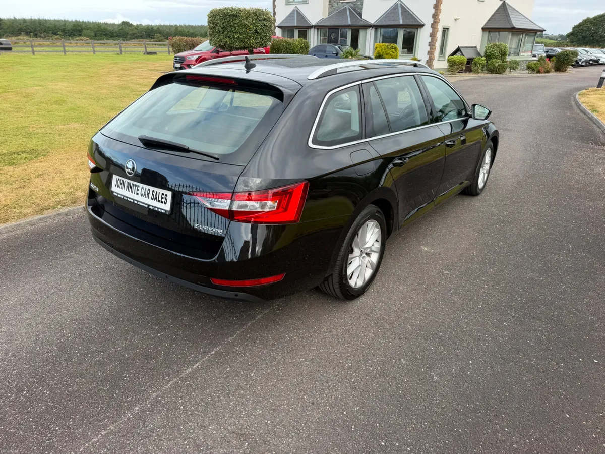 Skoda Superb Estate TDi - Image 5