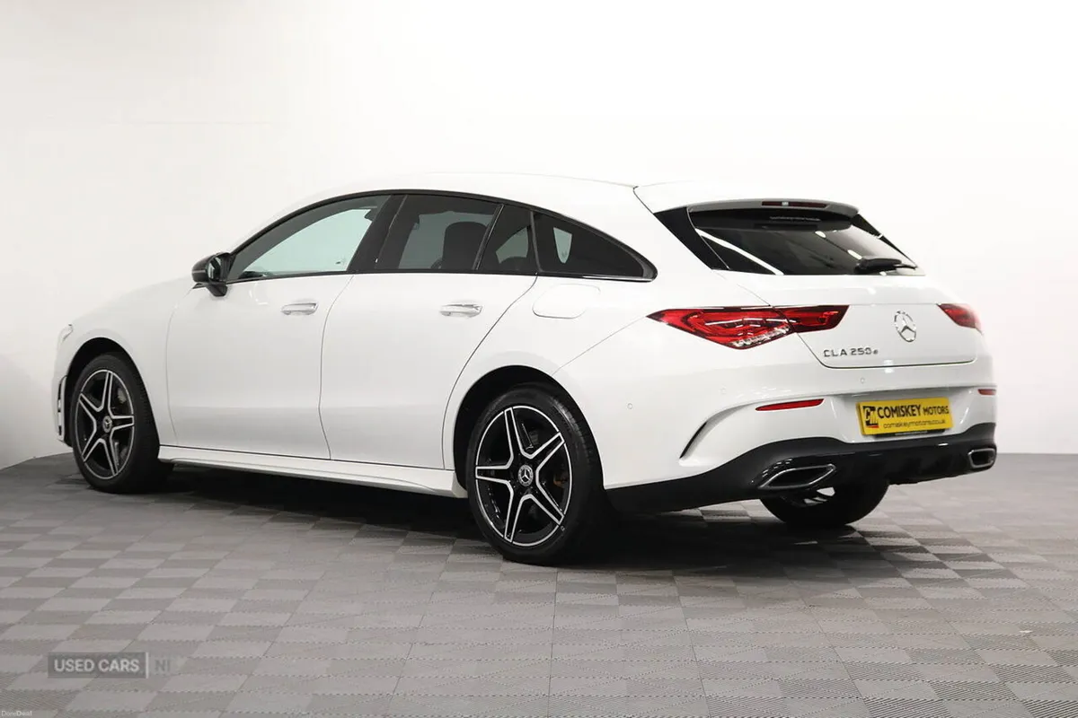 Mercedes-Benz CLA 250e AMG Line - Image 4
