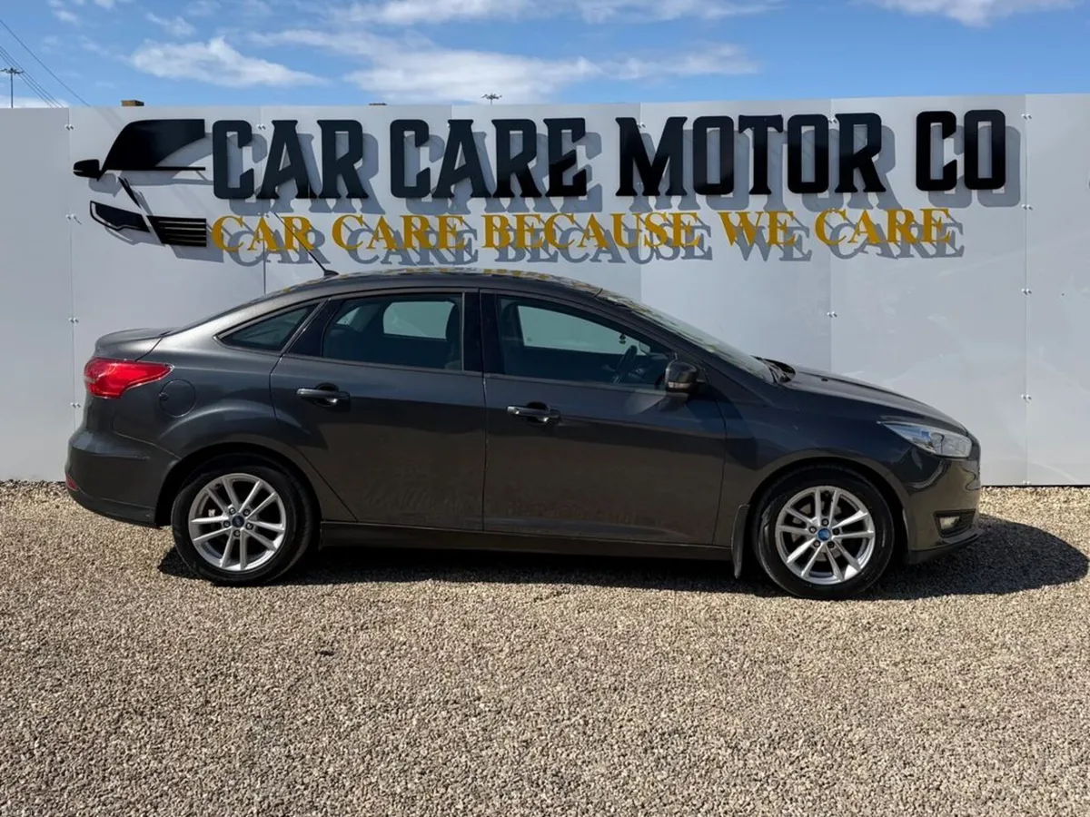 Ford Focus Style 1.6tdci 95PS 4DR - Image 2