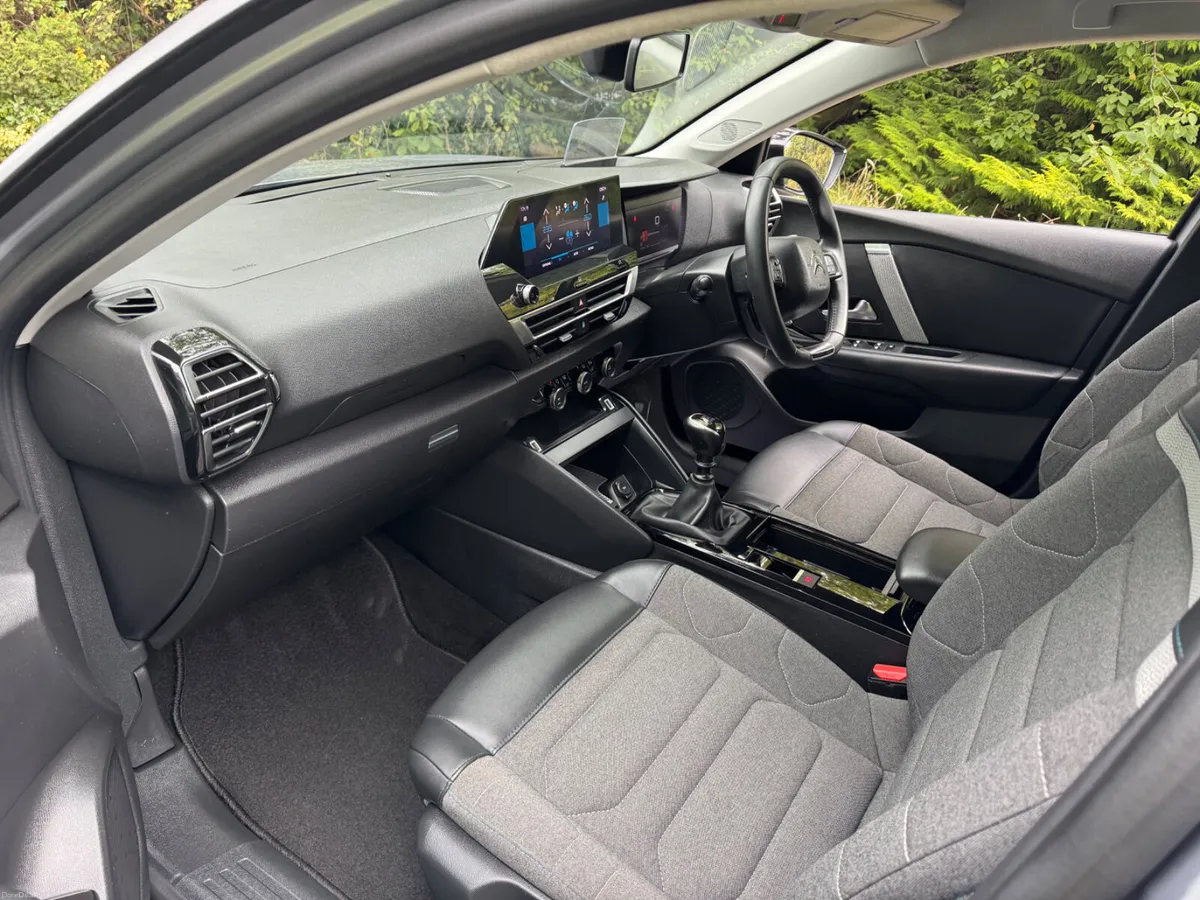 22 Citroen C4 1.2 crossover - Image 5