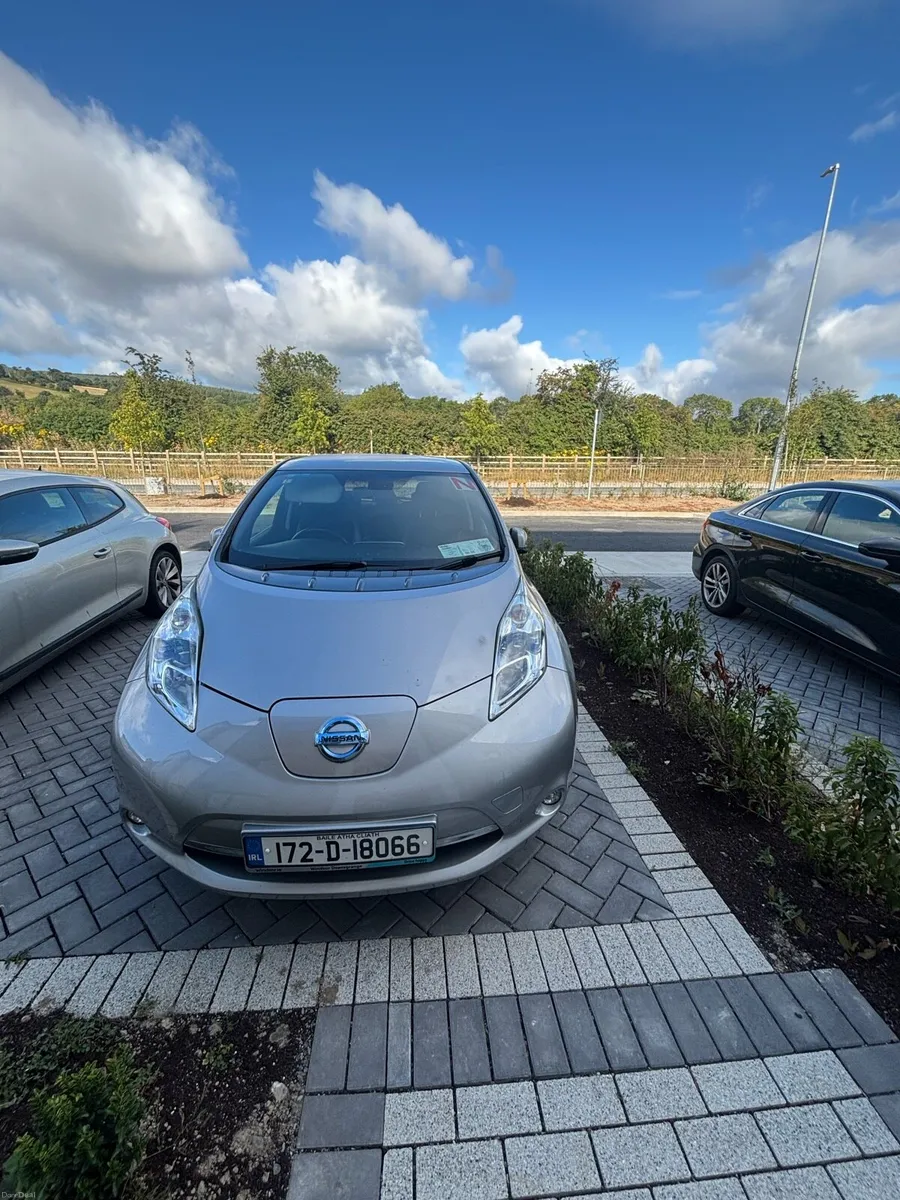 Nissan leaf 30kwh SV 11 bars excellent condition - Image 4