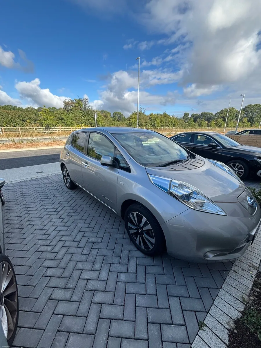 Nissan leaf 30kwh SV 11 bars excellent condition - Image 1