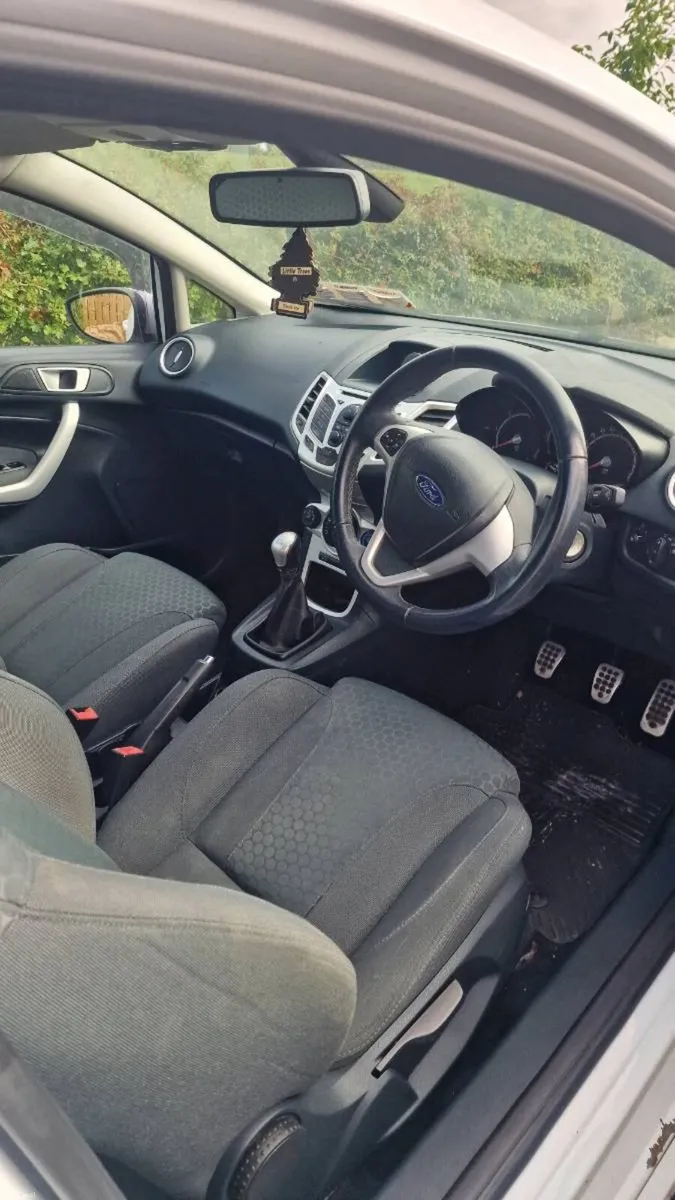 Ford Fiesta Z Tec - Image 4
