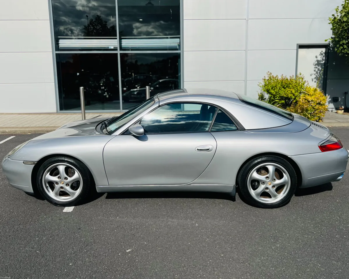 PORSCHE 911 CARRERA CABRIOLET - Image 5