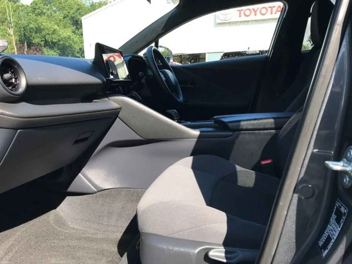 Toyota C-HR HYBRID SPORT+ - GRANDONS - Image 6