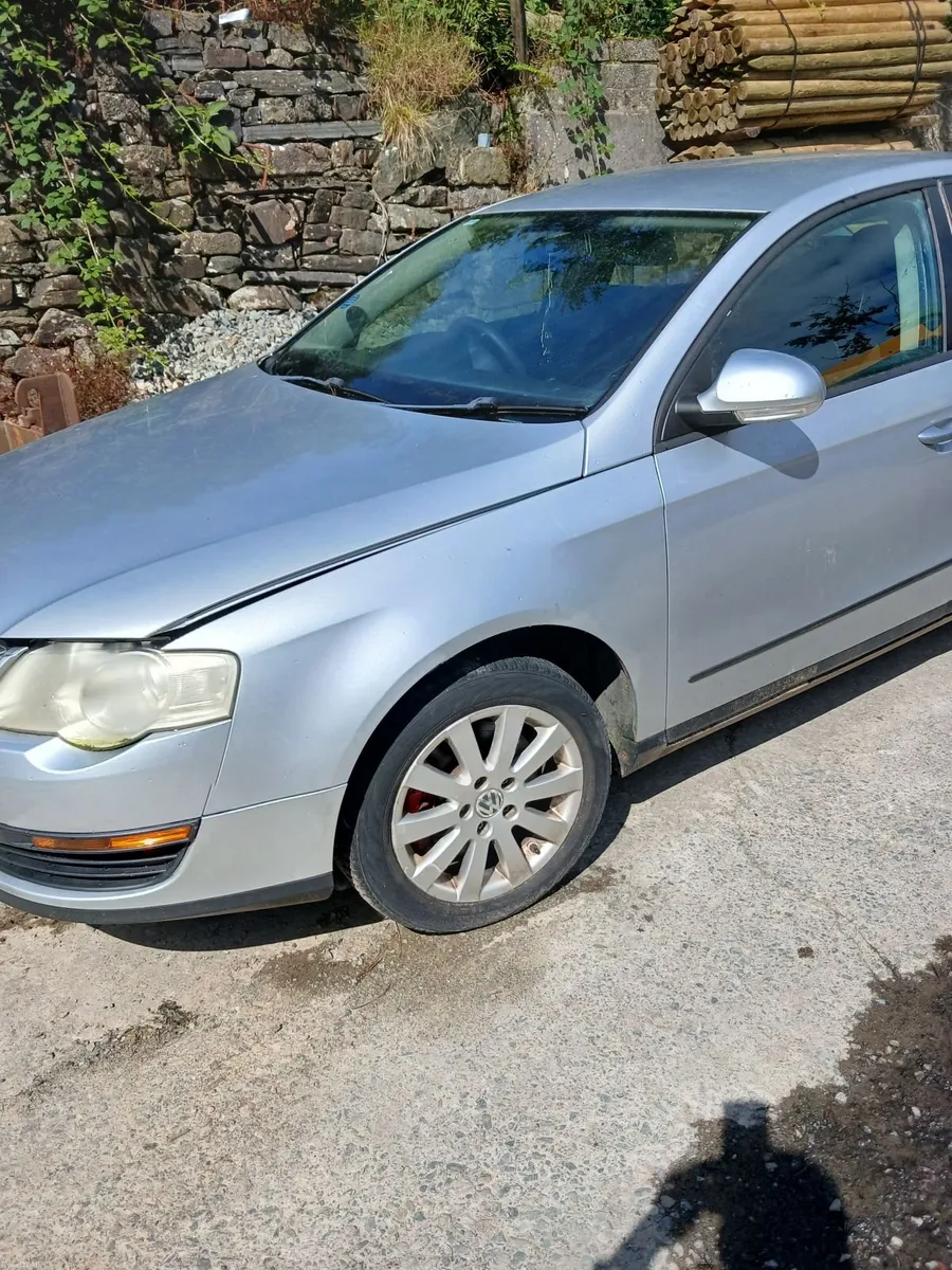 Volkswagen Passat 2007 - Image 2