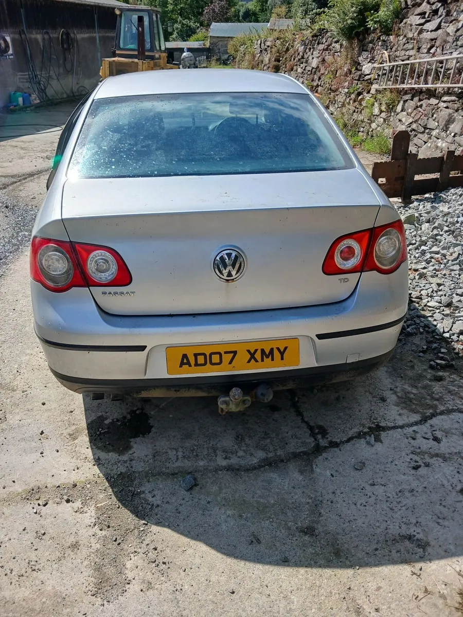 Volkswagen Passat 2007 - Image 3