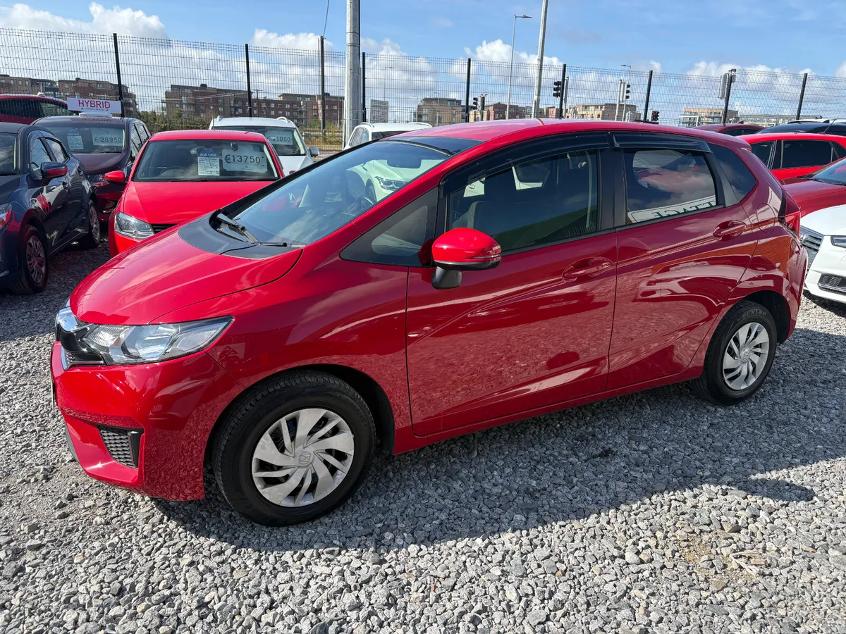 HONDA FIT 1.3 AUTO *LOW MILEAGE* - Image 2