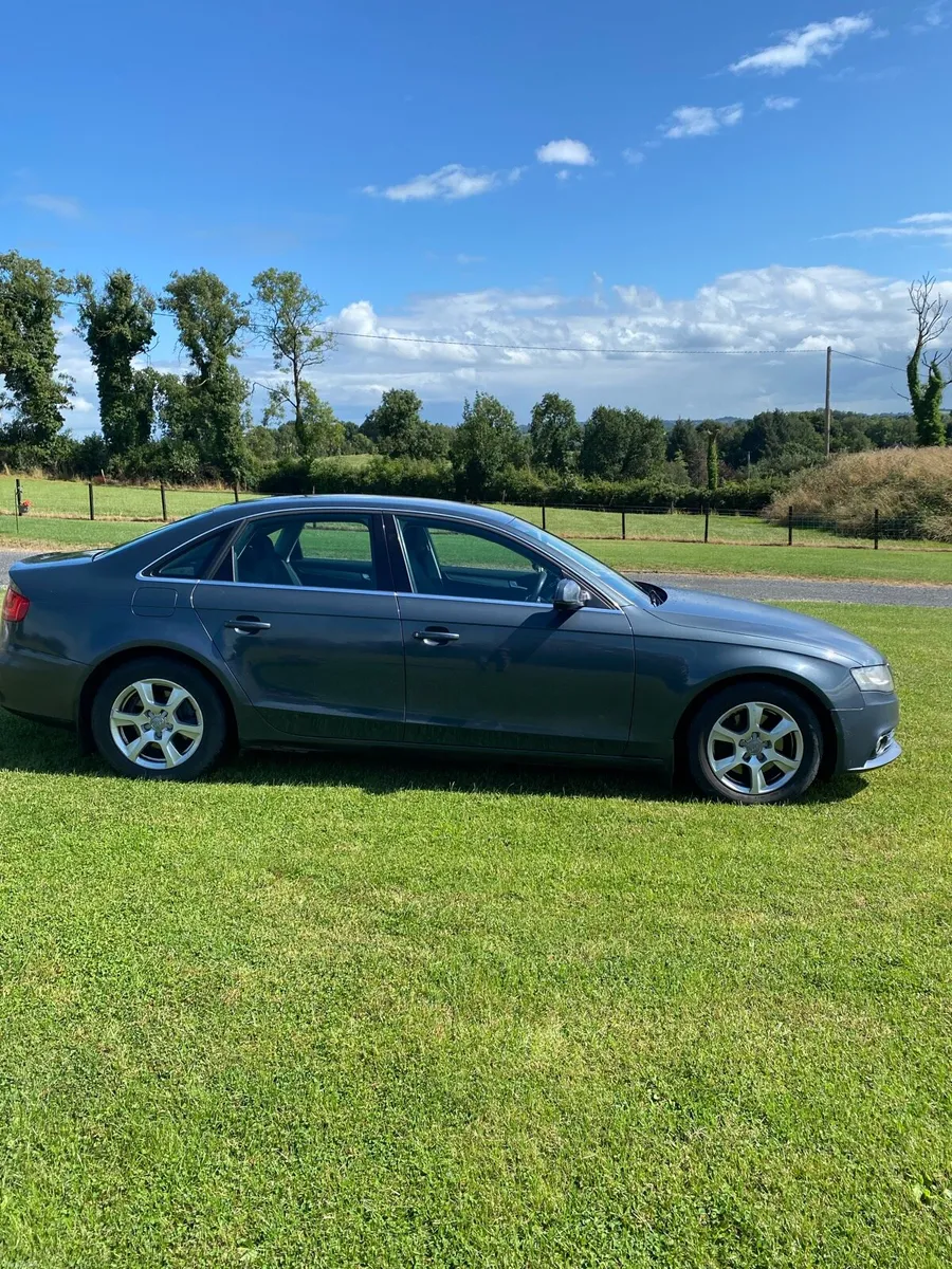 Audi A4 2010 - Image 1