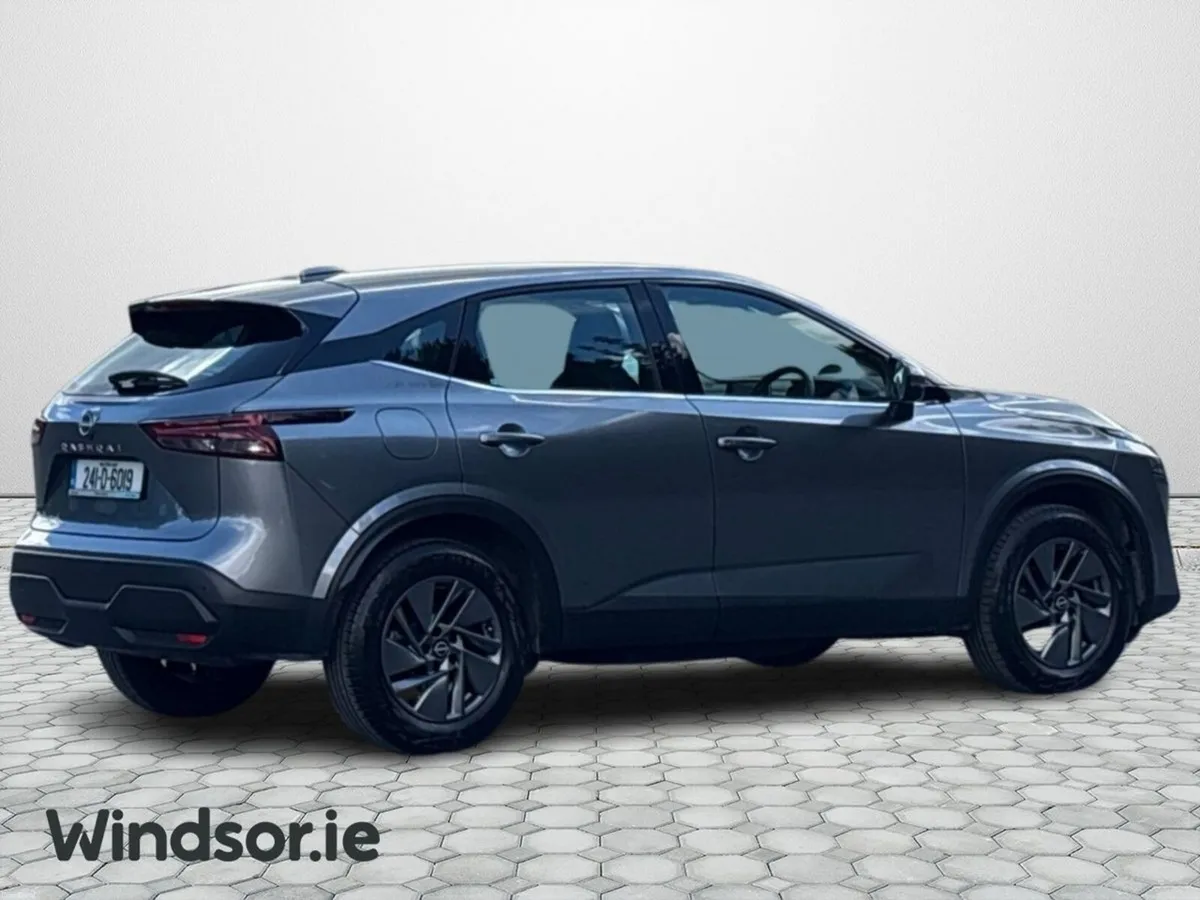 Nissan Qashqai 1.3 PET MILD HYBRID SV - Image 2