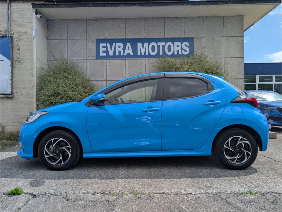 Toyota Yaris G HYBRID AUTOMATIC 1.5 PETROL //LOW M - Image 4