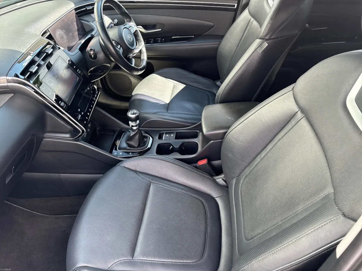 Hyundai Tucson IX35 EXECUTIVE 5DR - Image 2
