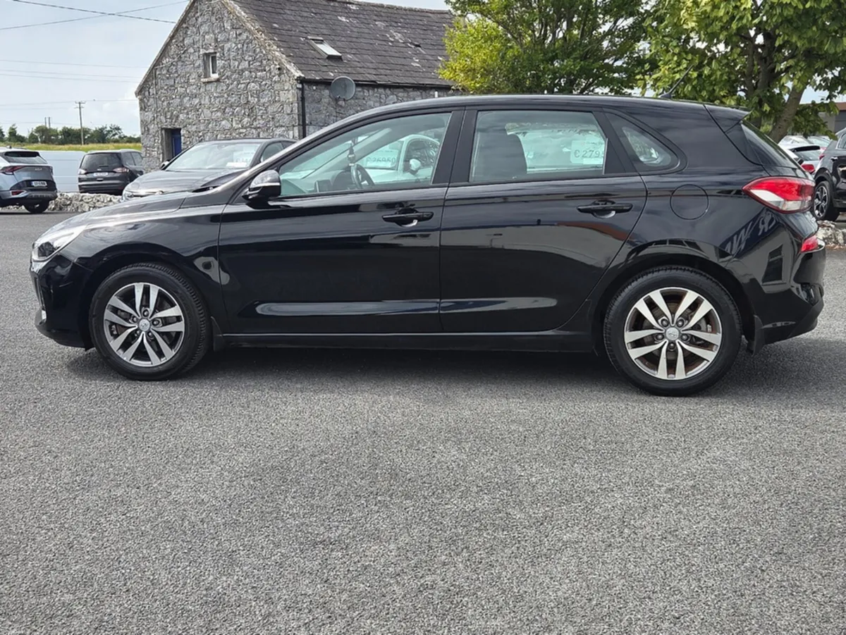 Hyundai i30 I 30 DELUXE 5DR - Image 6