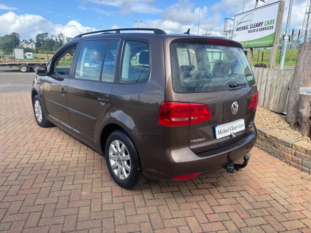 Volkswagen Touran TRENDLINE BLUEMOTION 1.6 TDI DSG - Image 3