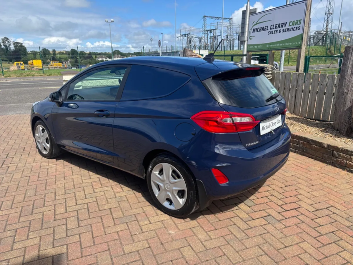 Ford Fiesta 1.5 TD 85PS M6 2DR - Image 4