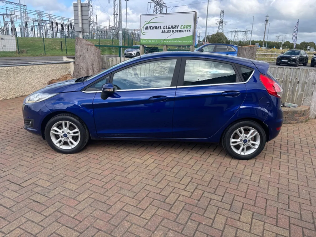 Ford Fiesta 1.25 ZETEC 82PS 5DR ARGENTO - Image 3