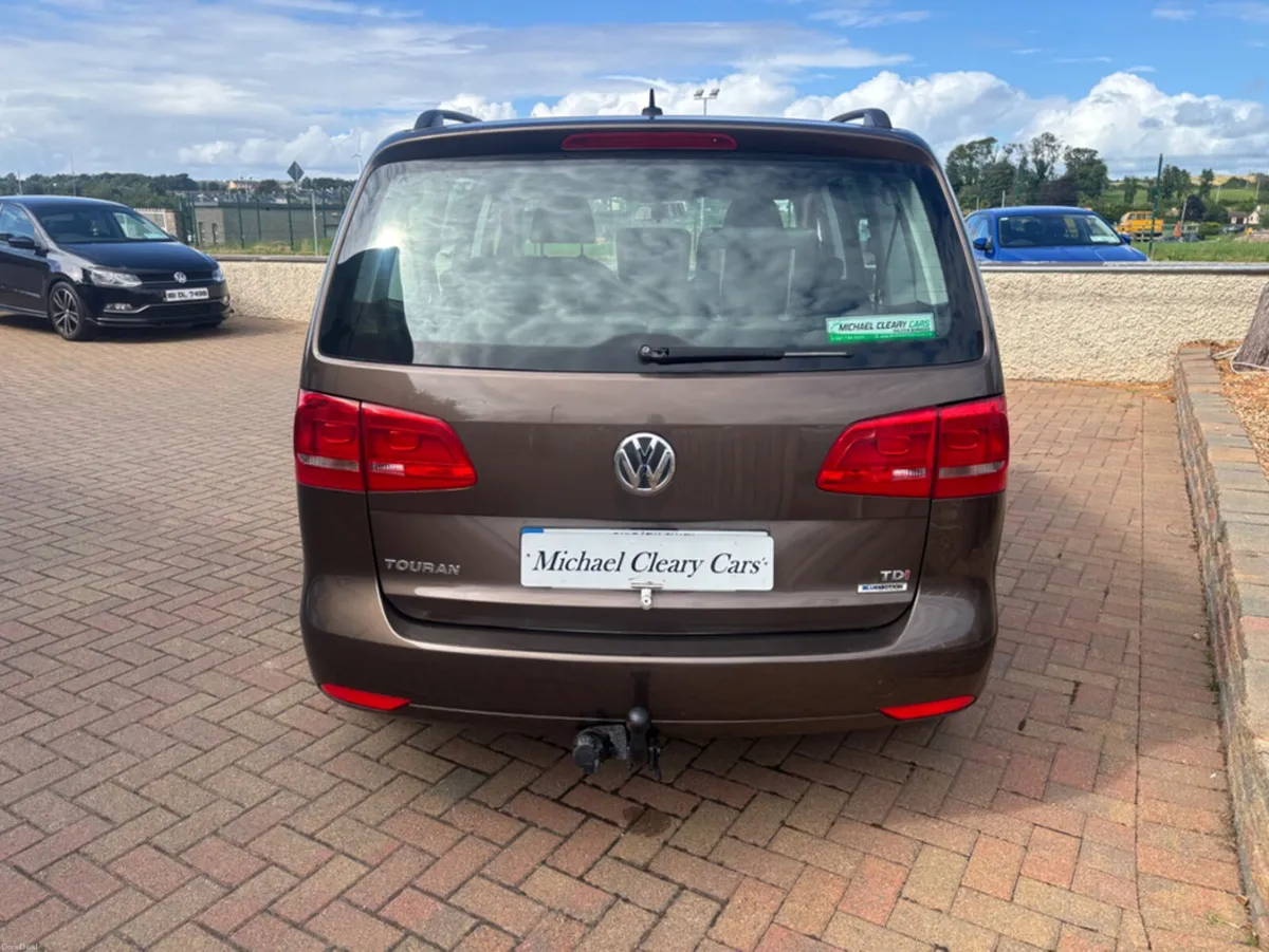 Volkswagen Touran TRENDLINE BLUEMOTION 1.6 TDI DSG - Image 4
