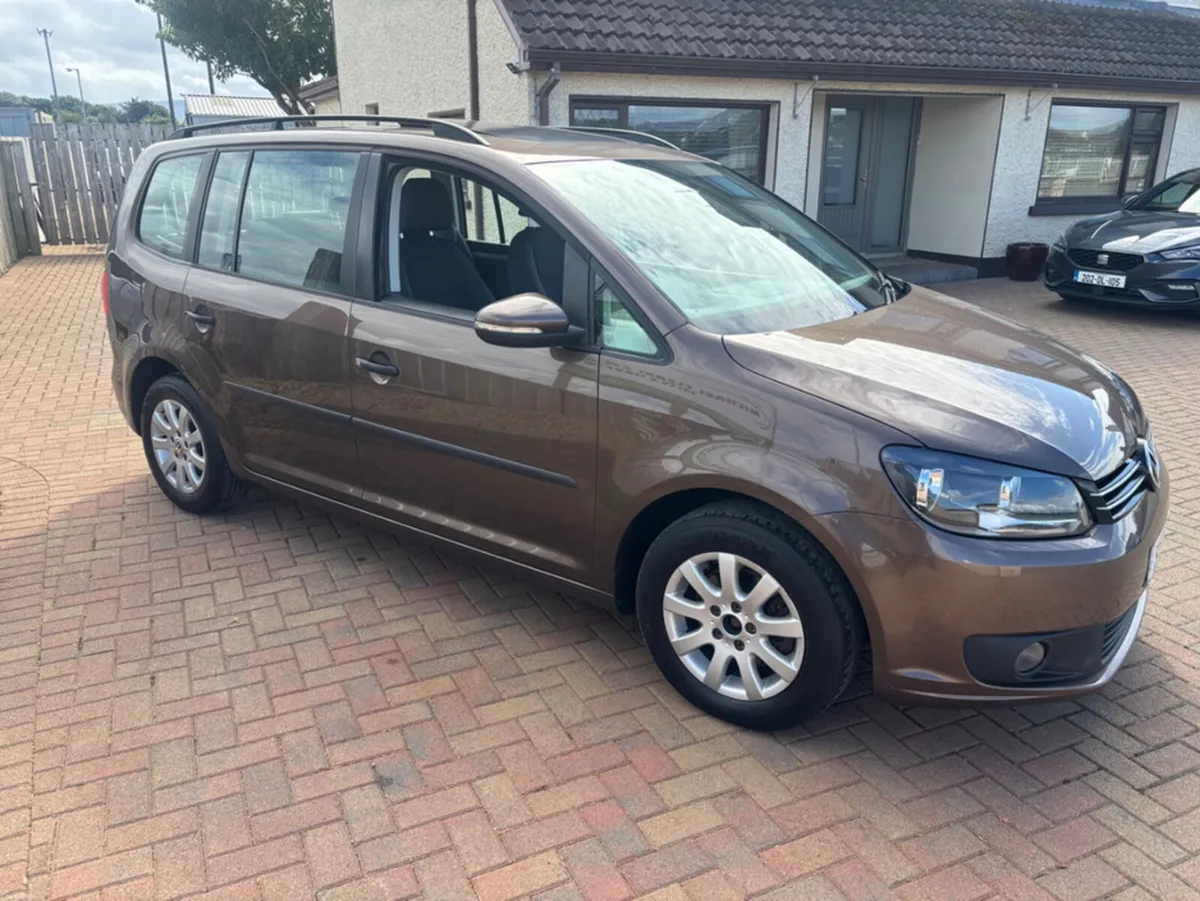 Volkswagen Touran TRENDLINE BLUEMOTION 1.6 TDI DSG - Image 5