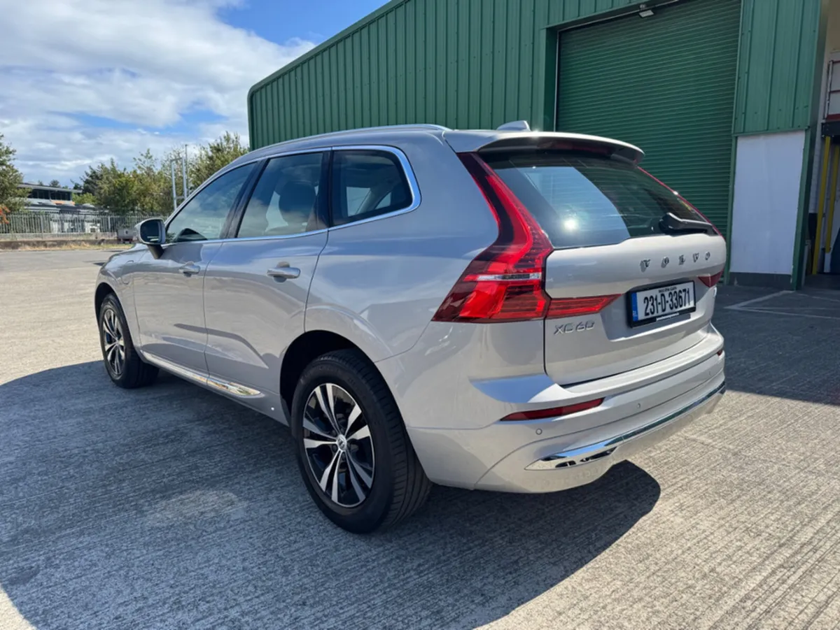 Volvo XC60 T6 PHEV CORE AWD 5DR AUTO - Image 4