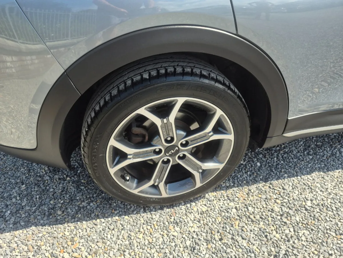 Kia XCeed Plug in Hybrid Automatic - Image 6