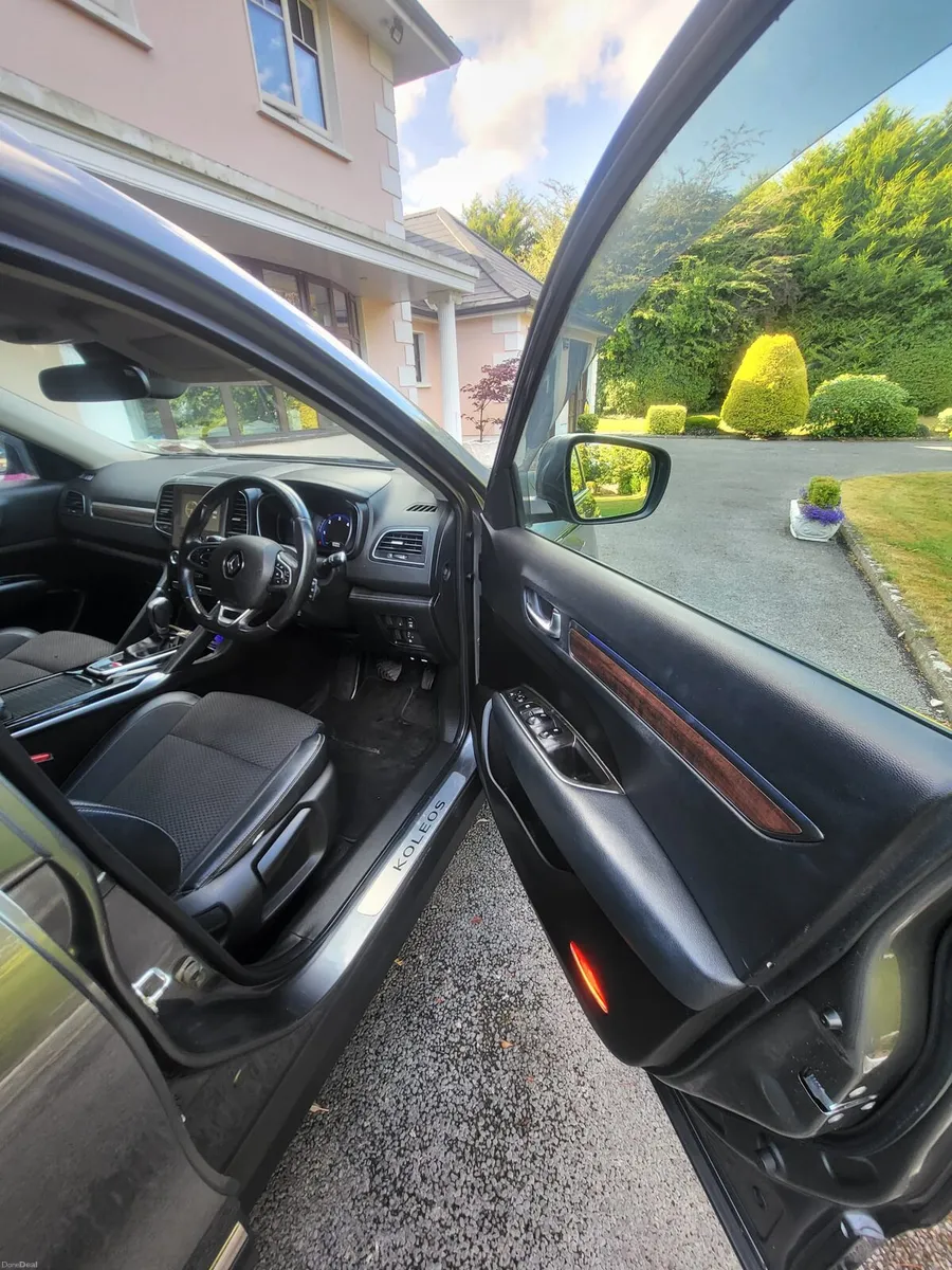 Car - Image 6