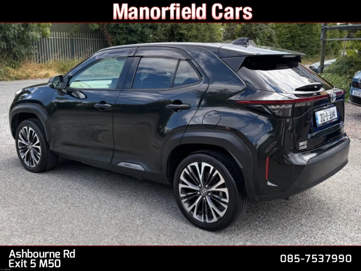 2021 212 Toyota Yaris Cross 4WD Hybrid Auto SUV - Image 6