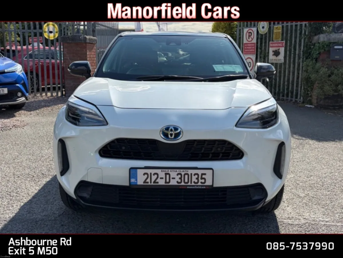 2021 212 Toyota Yaris Cross Hybrid Auto SUV - Image 2