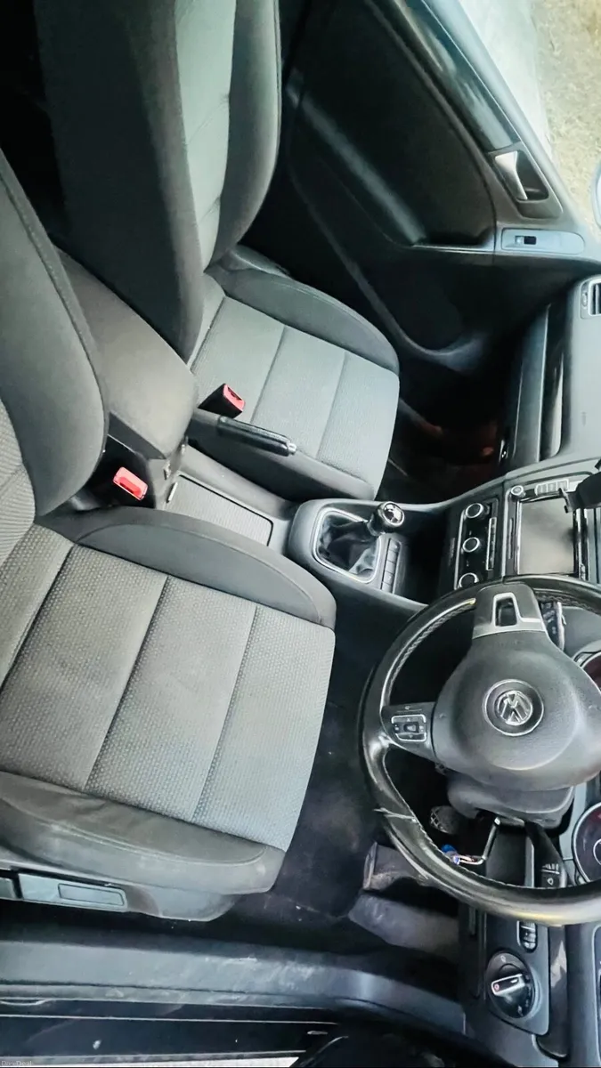 Volkswagen Golf 2011 - Image 6
