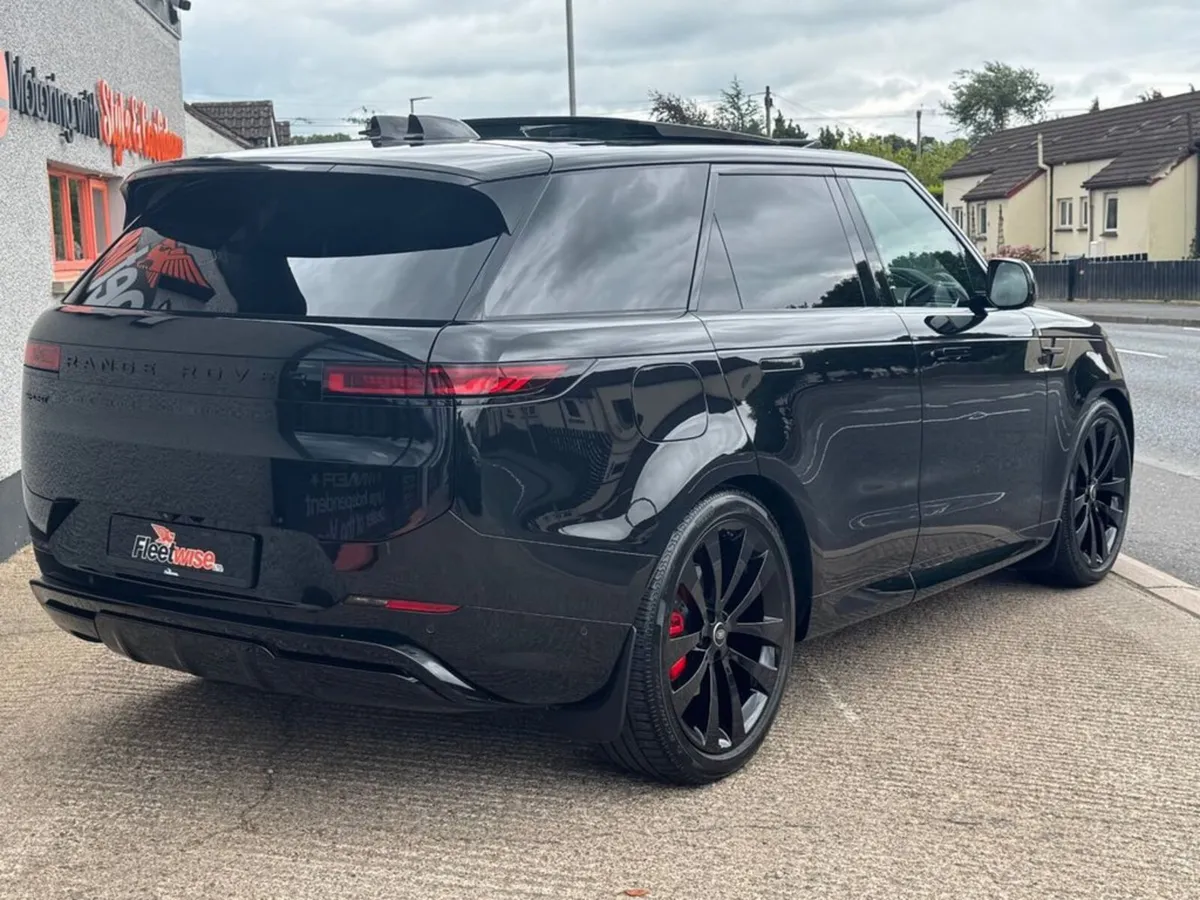 3.0 D300 MHEV Stealth Edition SUV 5dr Diesel Auto - Image 4