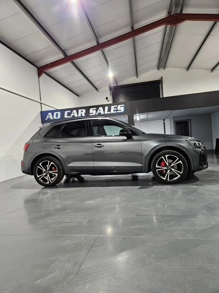 Audi Q5 2022 222 S Line 2.0 TDI S tronic black edi - Image 6