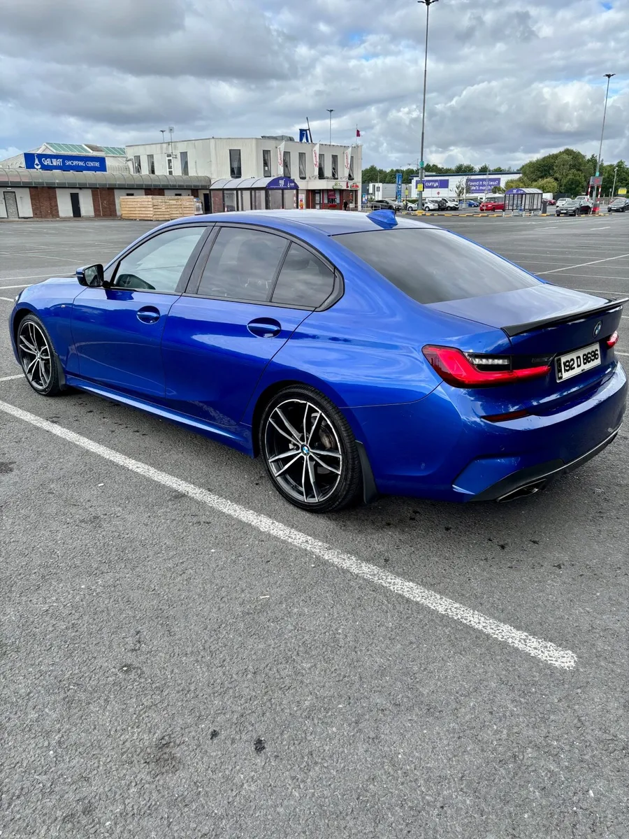 BMW 3-Series 2019 - Image 4