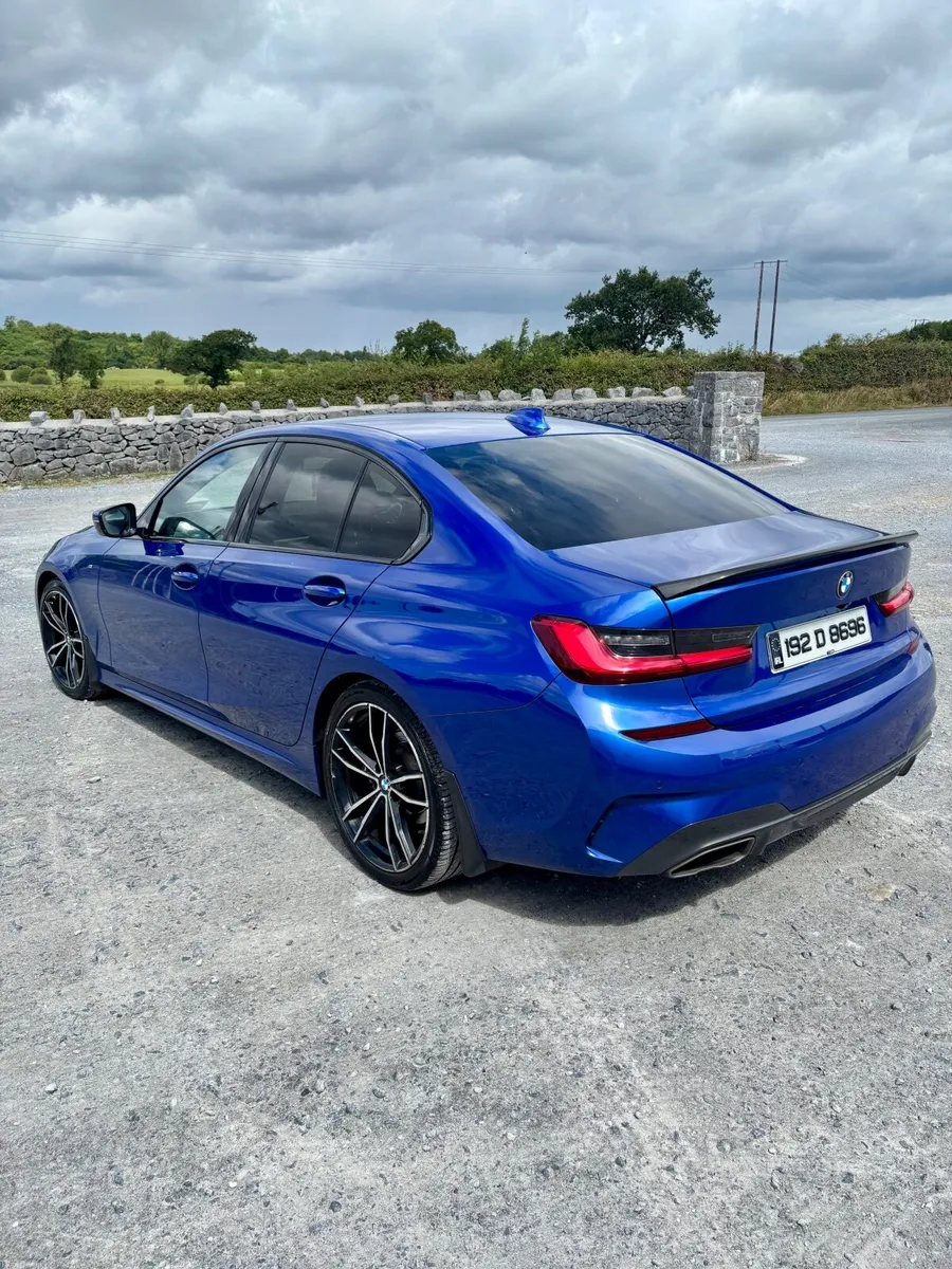 BMW 3-Series 2019 - Image 5