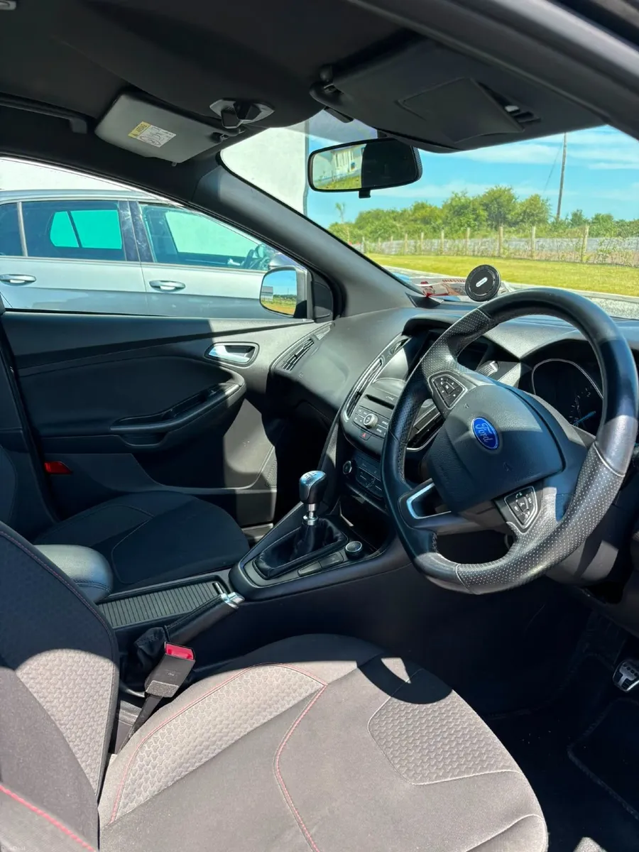 Ford Focus 2017 - Image 5