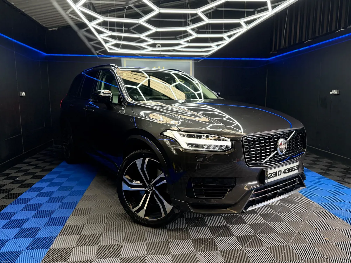 Volvo XC90 T8 R-DESIGN,PANORAMIC 7 SEATS - Image 1