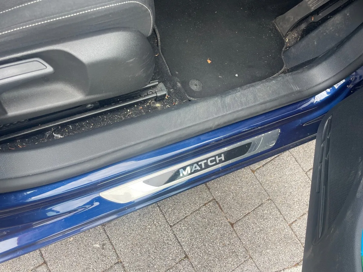 Volkswagen Golf 2012 - Image 5