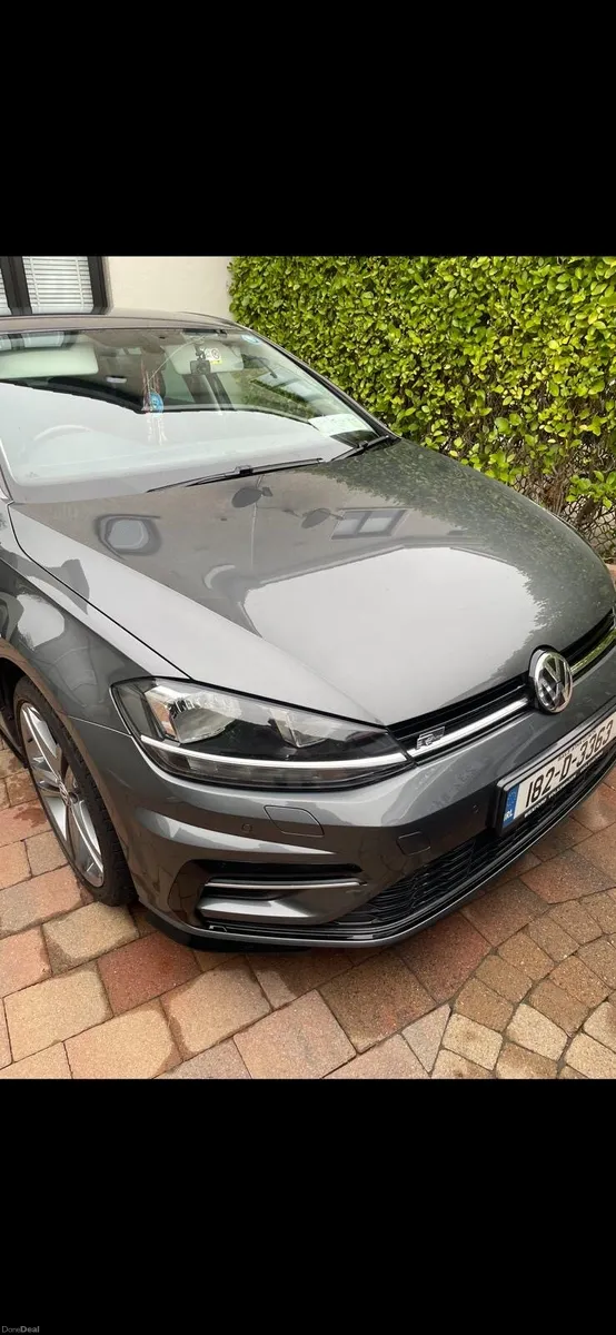 Volkswagen Golf R Line - Image 2
