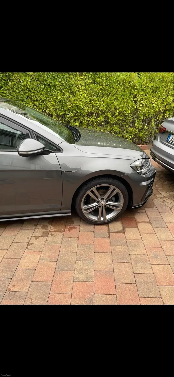 Volkswagen Golf R Line - Image 5