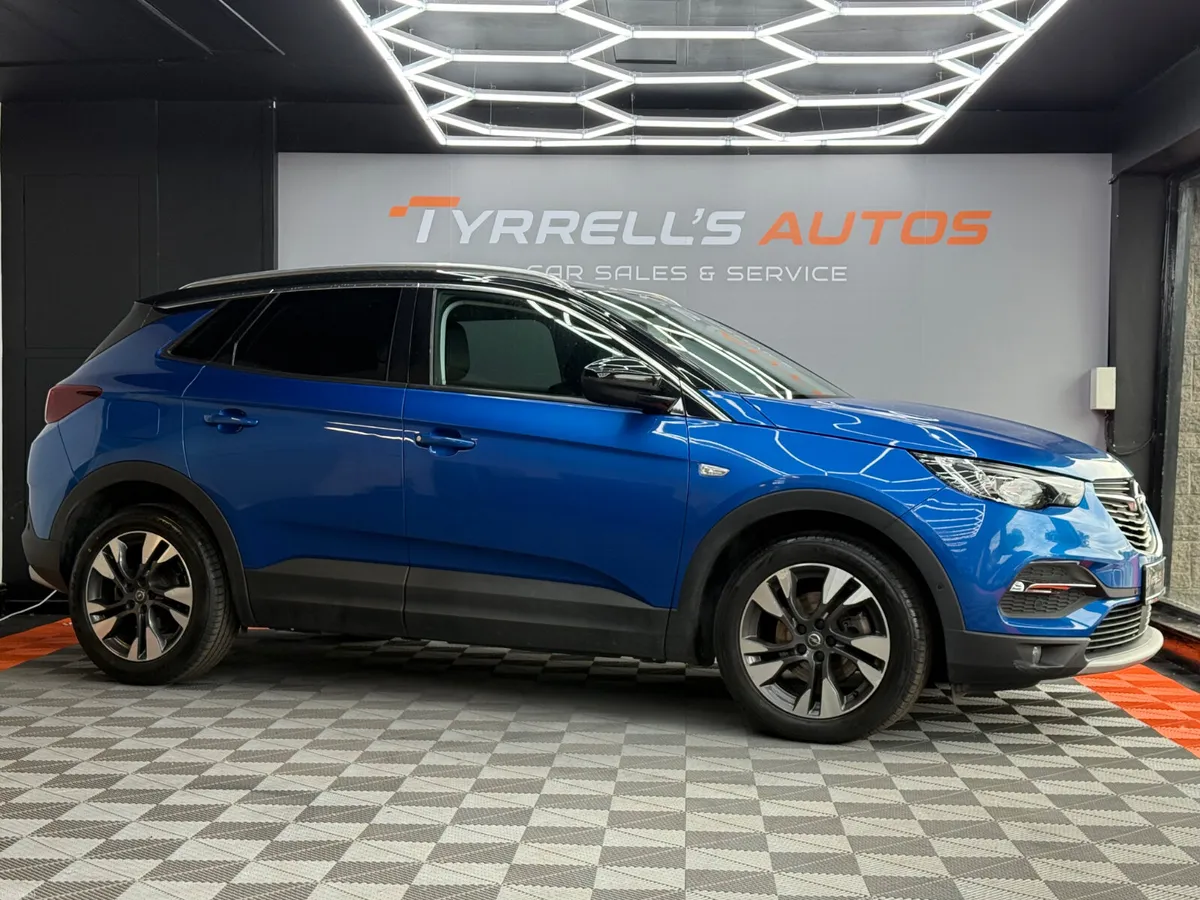 Opel Grandland X 1.2 Petrol 7 Seater 2021 - Image 2