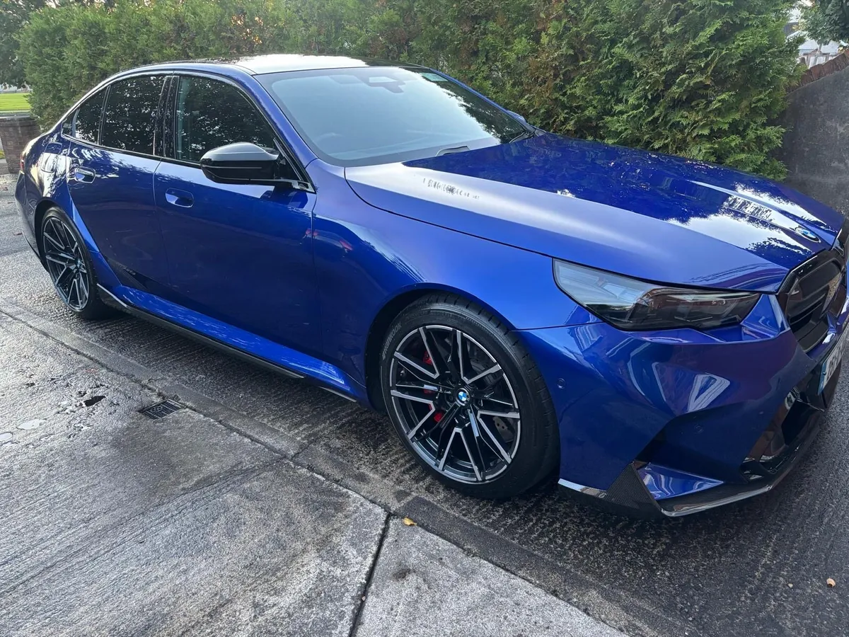 BMW M5 - Image 6