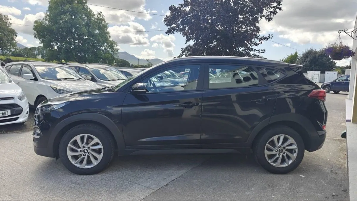 Hyundai Tucson 1.7d SE NAV - Image 4