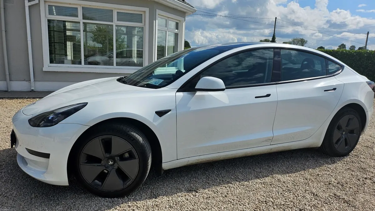 Tesla Model 3 2023(2) RWD - Image 4