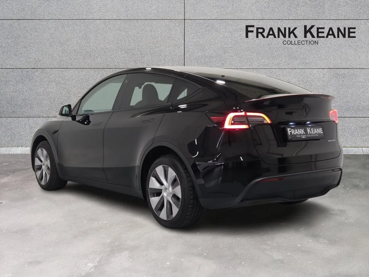 Tesla Model Y Long Range Dual Motor AWD - Image 2